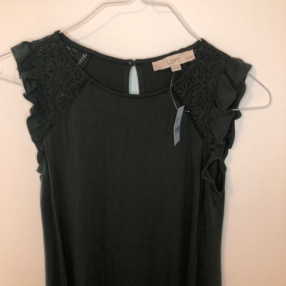 LOFT Dresses & Skirts - NWT LOFT petite dress